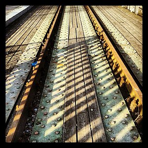 Leystraße, Eisenbahnbrücke am Nordbahnhofgelände